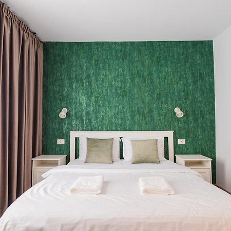 Fun House - Comfortable Stay With Garden And Near Parking براشوف المظهر الخارجي الصورة