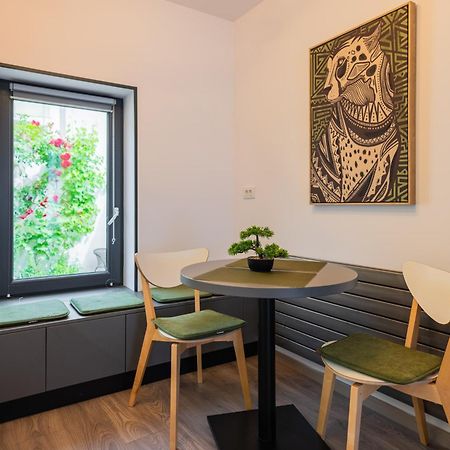Fun House - Comfortable Stay With Garden And Near Parking براشوف المظهر الخارجي الصورة