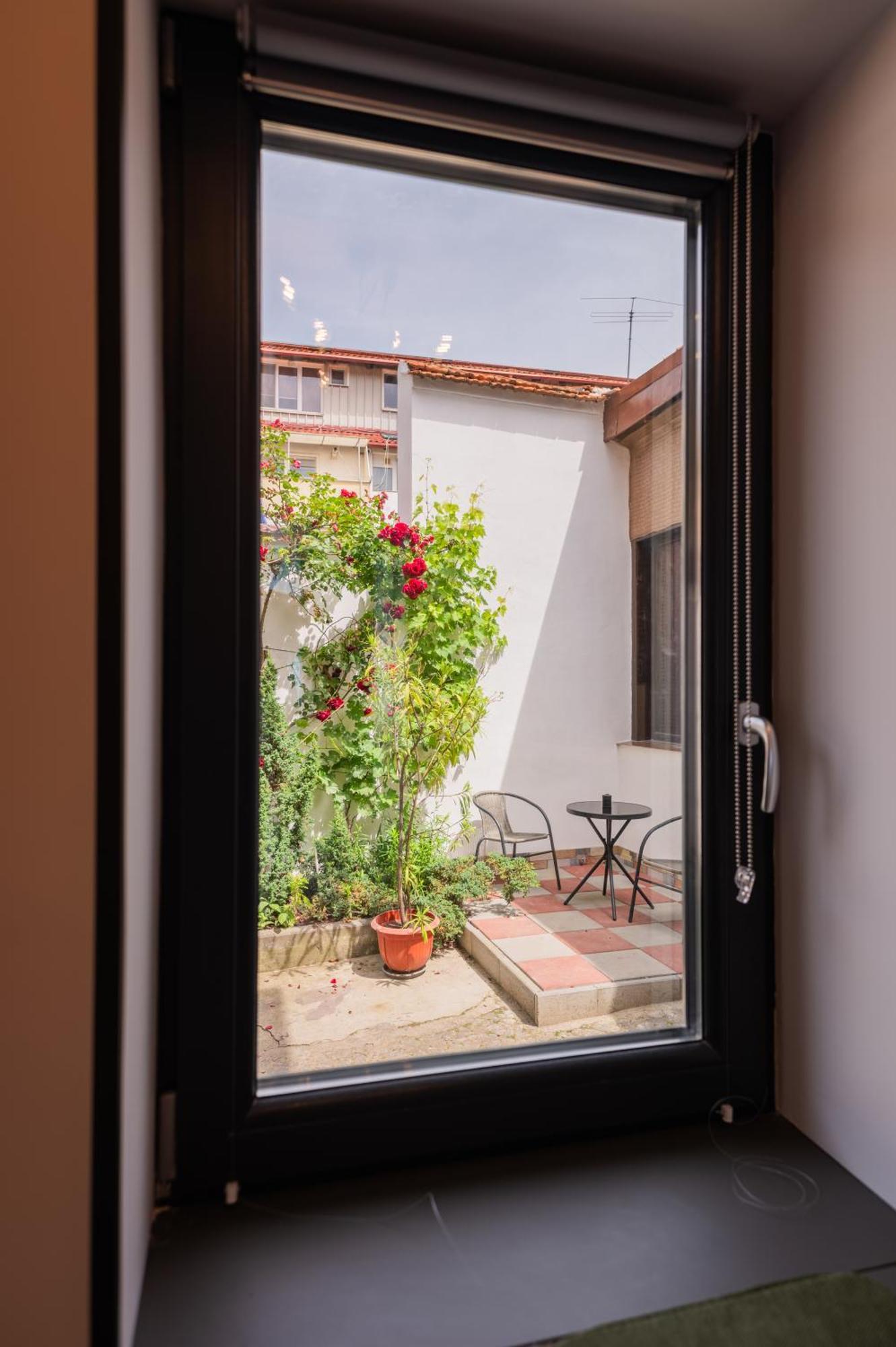 Fun House - Comfortable Stay With Garden And Near Parking براشوف المظهر الخارجي الصورة
