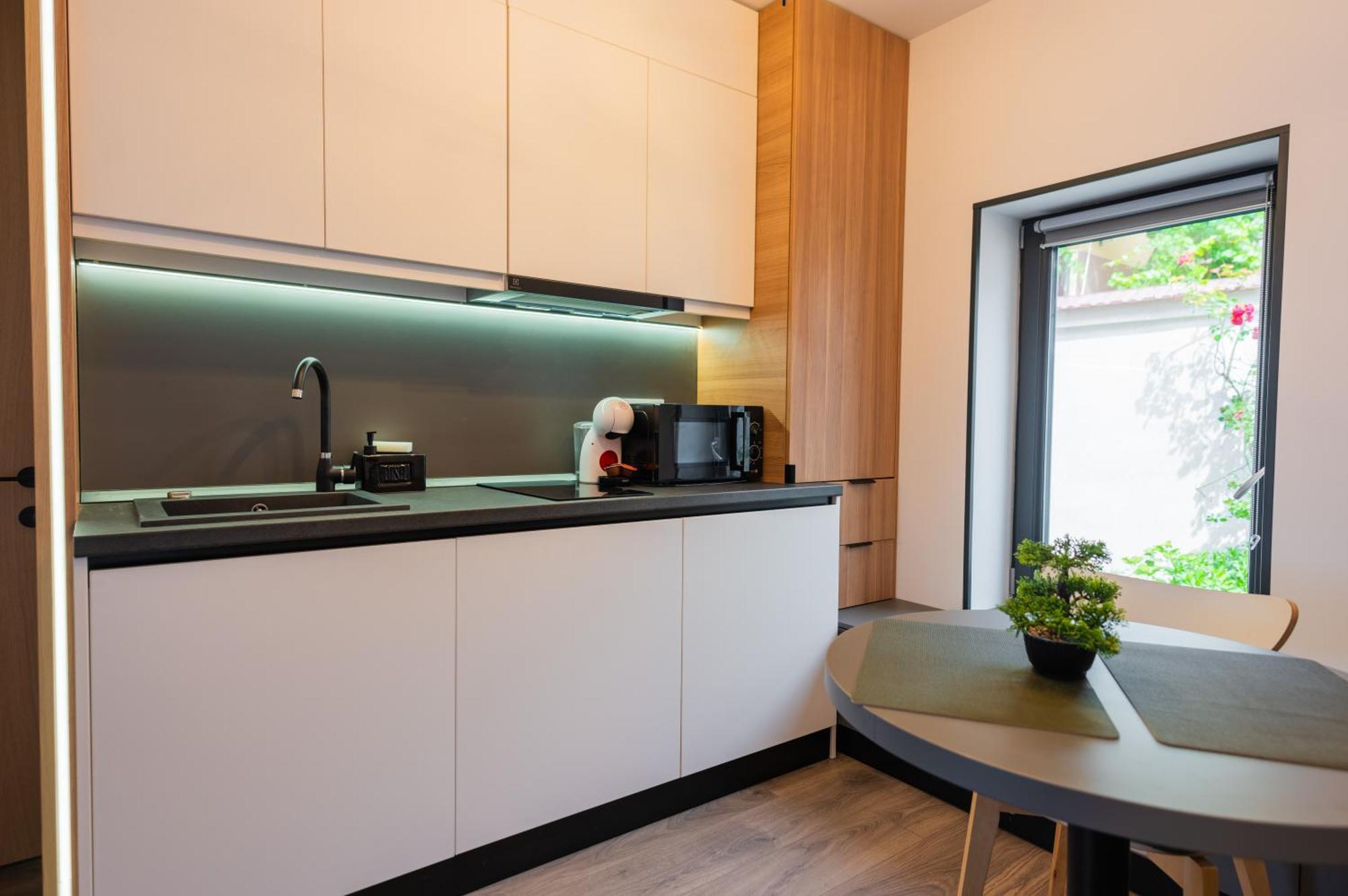 Fun House - Comfortable Stay With Garden And Near Parking براشوف المظهر الخارجي الصورة