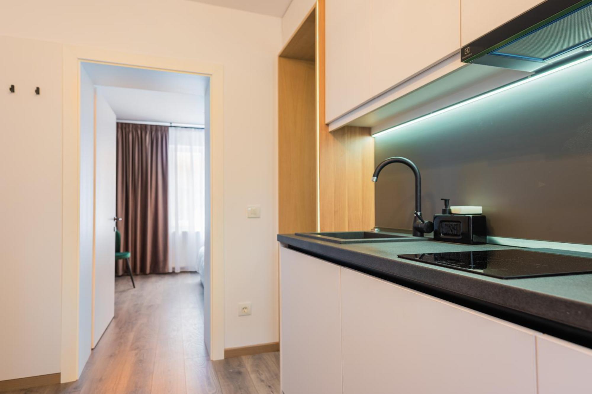 Fun House - Comfortable Stay With Garden And Near Parking براشوف المظهر الخارجي الصورة